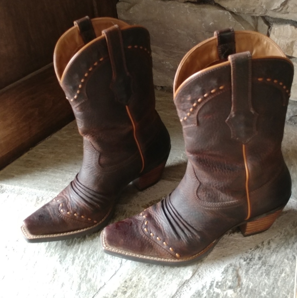 Ariat "Dixie" size 6
